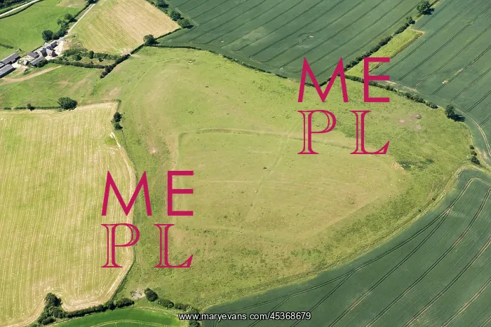 : Enclosed settlement earthwork on Robin a Tiptoe : Enclosed settlement earthwork on Robin a Tiptoe