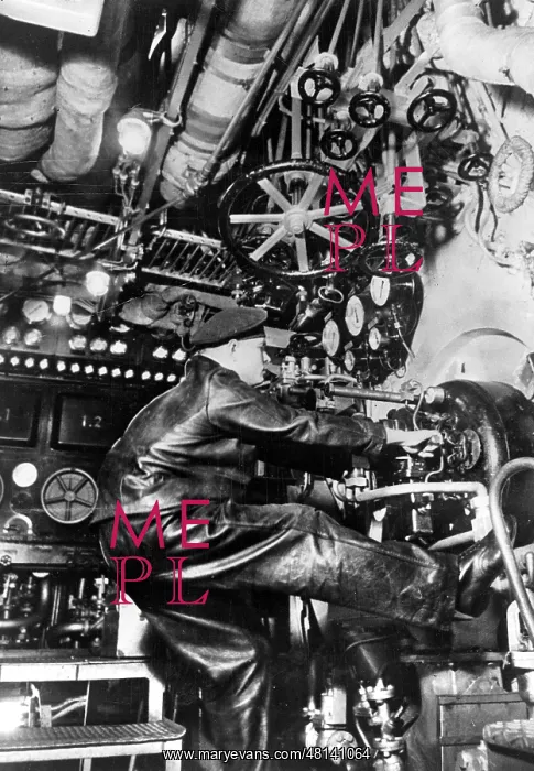 : Engine room of the battleship Bismarck, 1940 : Engine room of the battleship Bismarck, 1940