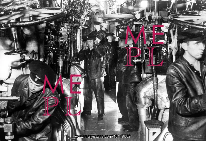 : Engine room of the German battleship Scharnhorst : Engine room of the German battleship Scharnhorst