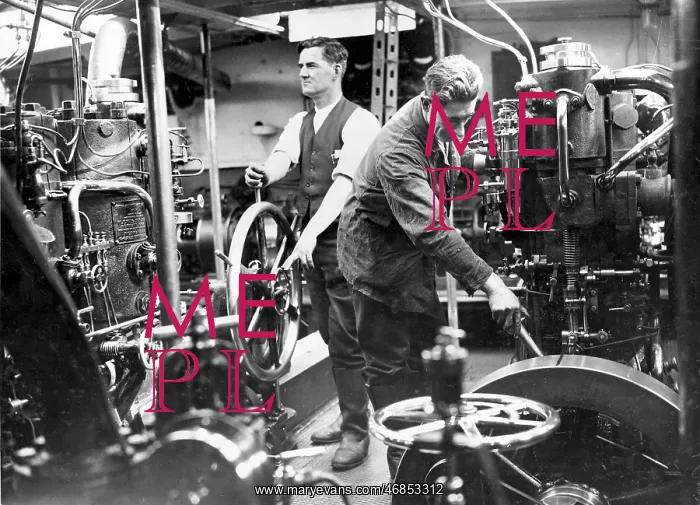 : Engine room of London Fire Brigade fireboat : Engine room of London Fire Brigade fireboat