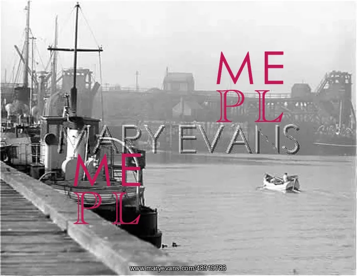 : ENGLAND / AMBLE : ENGLAND / AMBLE