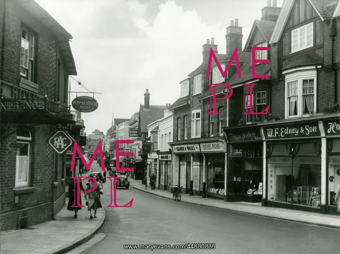 : ENGLAND / BASINGSTOKE : ENGLAND / BASINGSTOKE