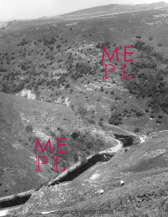 : ENGLAND / DOVEDALE : ENGLAND / DOVEDALE
