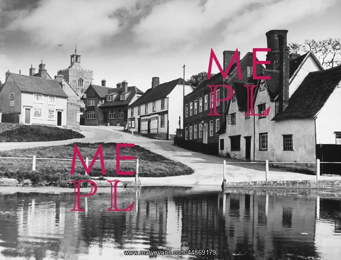 : ENGLAND / FINCHINGFIELD : ENGLAND / FINCHINGFIELD