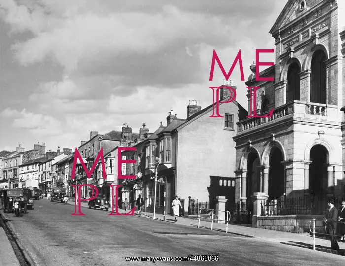 : ENGLAND / HELSTON : ENGLAND / HELSTON