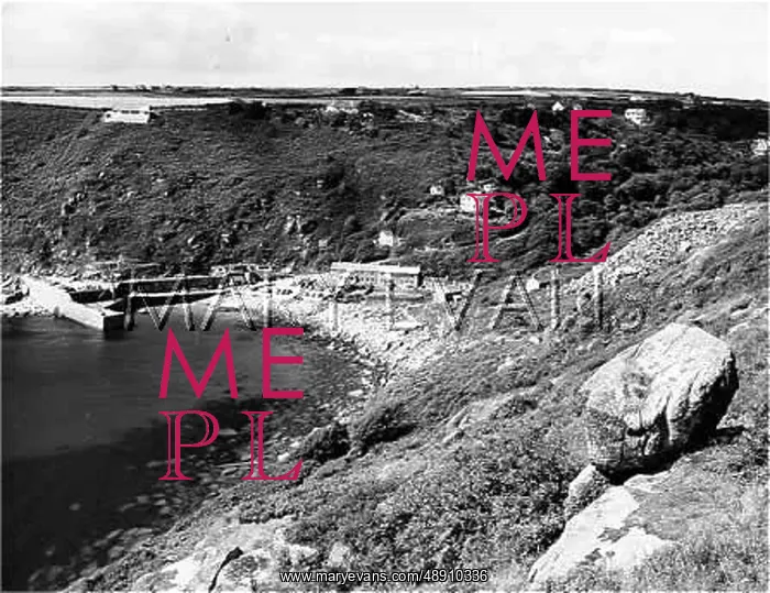 : ENGLAND / LAMORNA COVE : ENGLAND / LAMORNA COVE