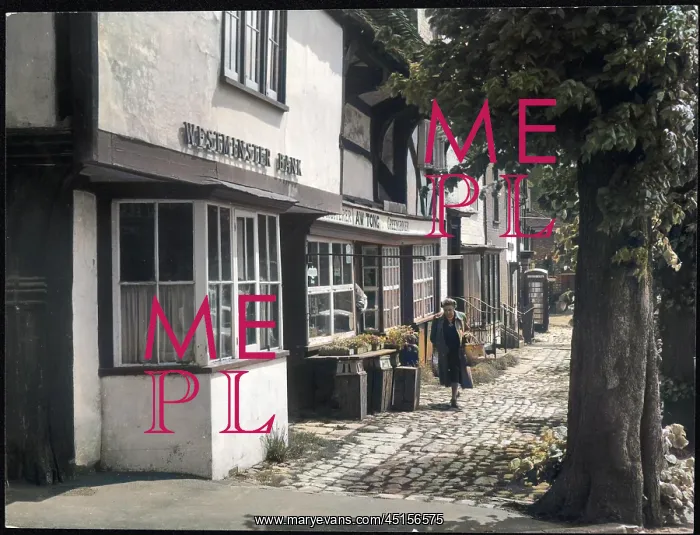 : ENGLAND / LENHAM : ENGLAND / LENHAM