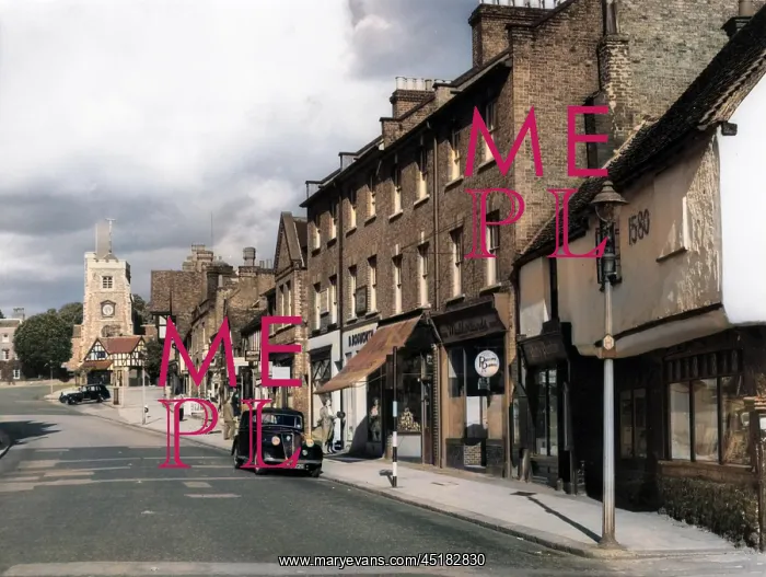 : ENGLAND / LONDON / PINNER : ENGLAND / LONDON / PINNER