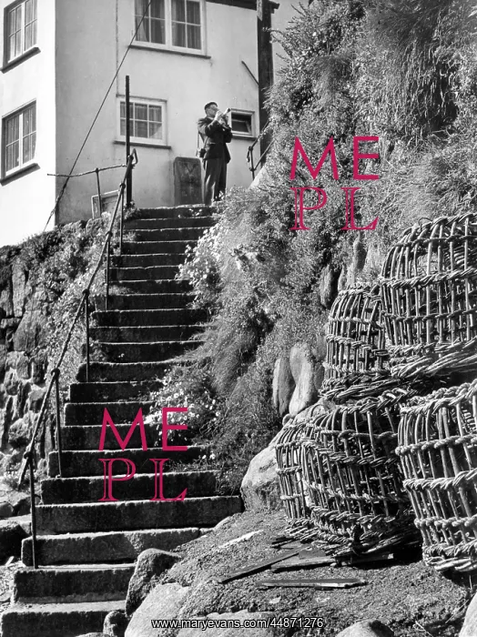 : ENGLAND / MOUSEHOLE : ENGLAND / MOUSEHOLE