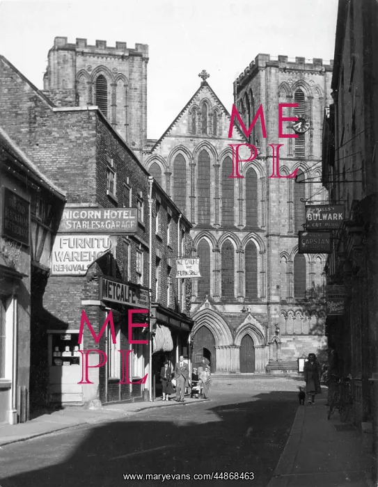: ENGLAND / RIPON : ENGLAND / RIPON