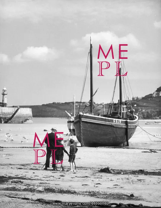 : ENGLAND / ST. IVES : ENGLAND / ST. IVES