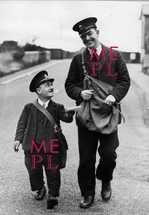  : Englands smallest postman