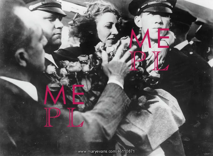 : The English aviatrix Amy Johnson (married : The English aviatrix Amy Johnson (married