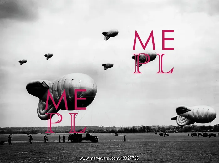 : English barrage balloons, 1938 : English barrage balloons, 1938