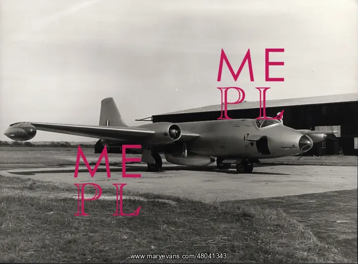 : English Electric Canberra B2 used by Flight Refuelling : English Electric Canberra B2 used by Flight Refuelling