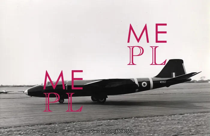 : English Electric Canberra B2 WD952 : English Electric Canberra B2 WD952