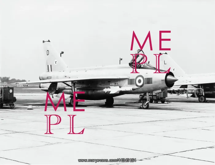 : English Electric Lightning : English Electric Lightning