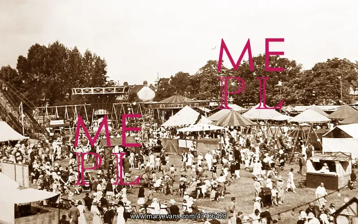 : An English fair or carnival, probably 1930s