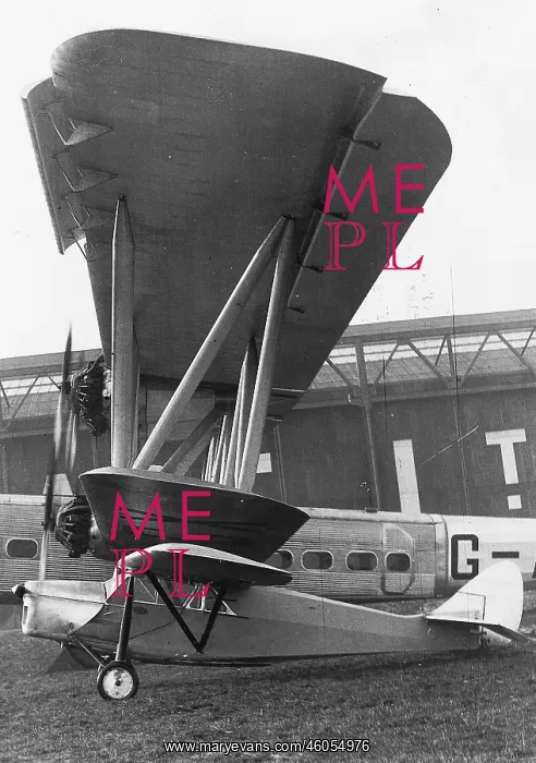 : English giant airplane : English giant airplane
