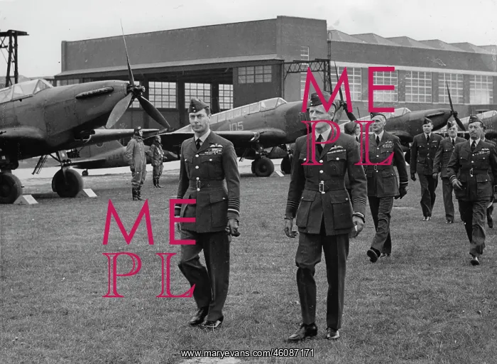 : The English King George VI. on a RAF : The English King George VI. on a RAF