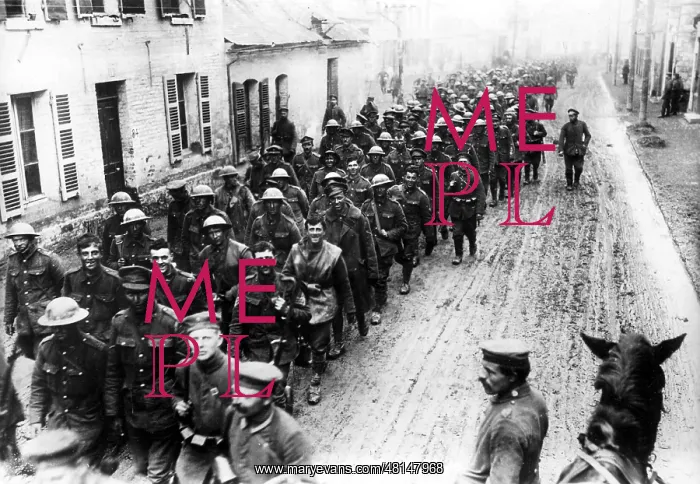 : English prisoners in the spring offensive, 1918 : English prisoners in the spring offensive, 1918