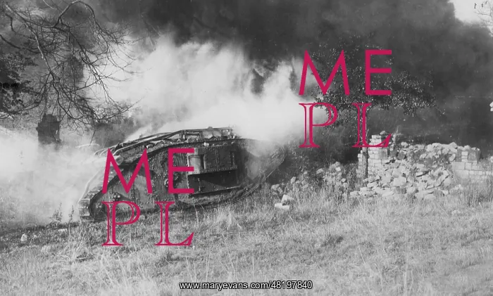 : English tank attacking in the First World War : English tank attacking in the First World War