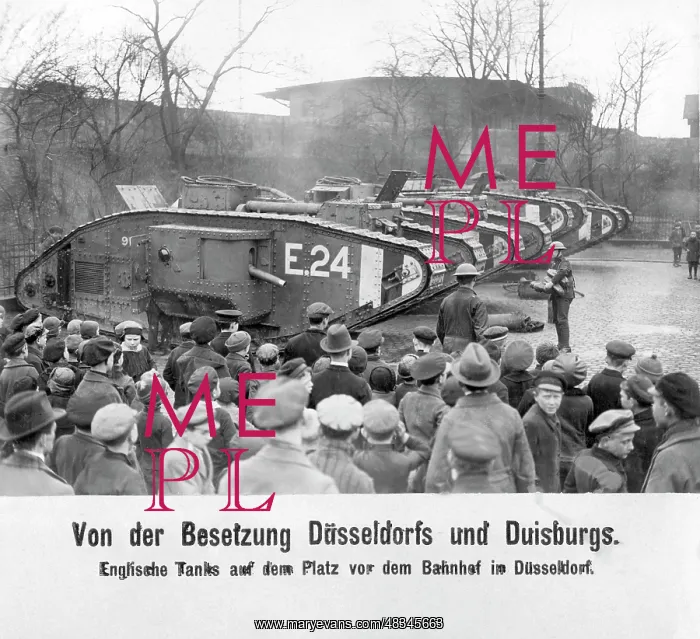 : English tanks in Duesseldorf, 1921 : English tanks in Duesseldorf, 1921