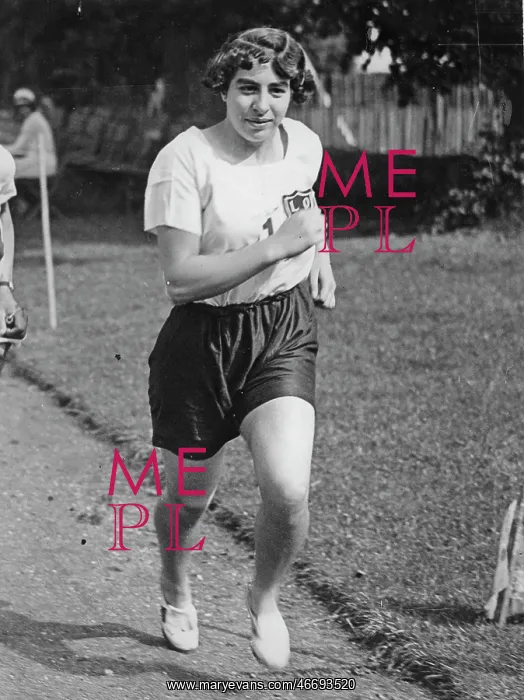 : The English track and field athlete : The English track and field athlete