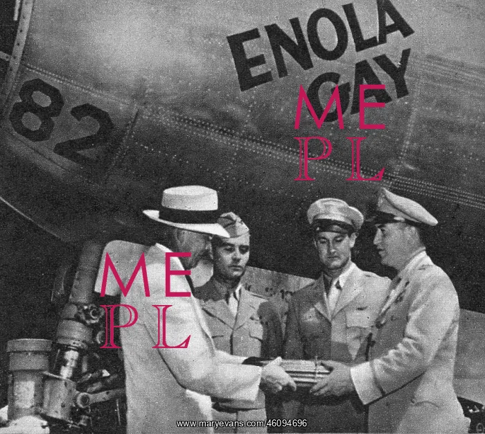 : Enola Gay presented to the Smithsonian : Enola Gay presented to the Smithsonian