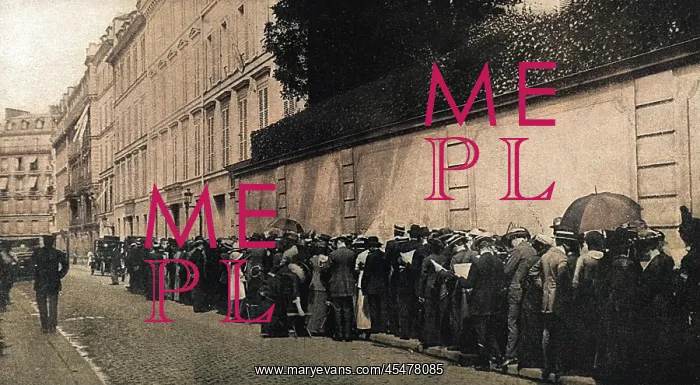 : Enquirers at the British Consulate, Paris at outbreak of WW1 : Enquirers at the British Consulate, Paris at outbreak of WW1