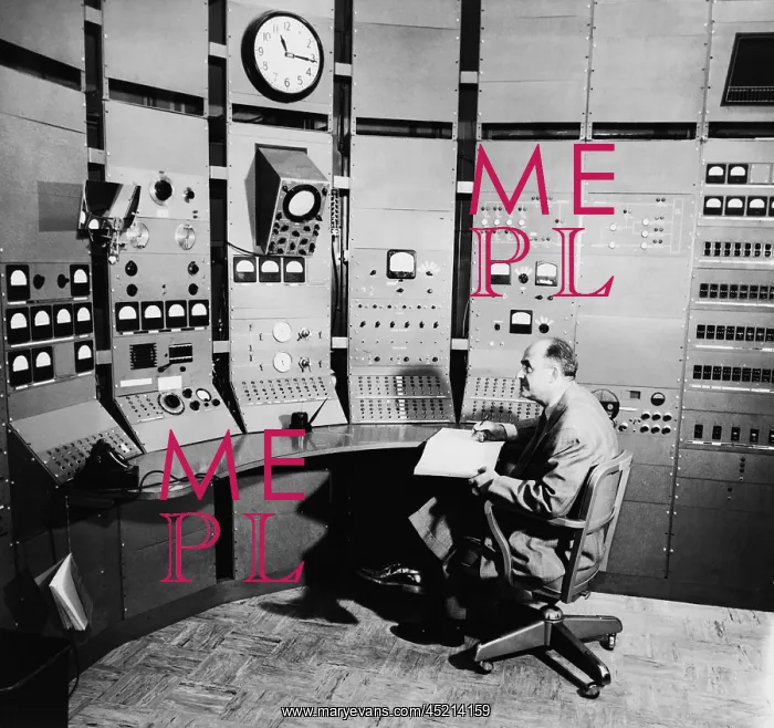 : Enrico Fermi (1901-1954), seated at control ? : Enrico Fermi (1901-1954), seated at control ?