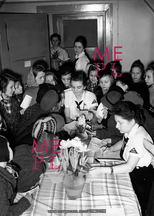 : Enrollment in the BdM, Berlin 1942 : Enrollment in the BdM, Berlin 1942