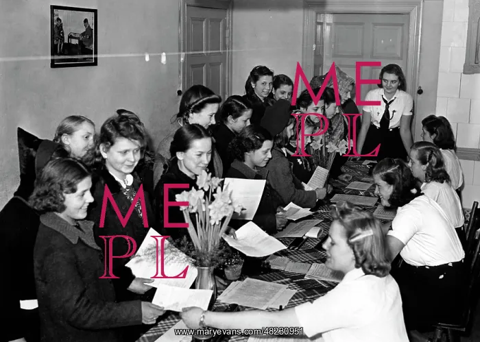 : Enrollment in the BdM, Berlin 1944 : Enrollment in the BdM, Berlin 1944
