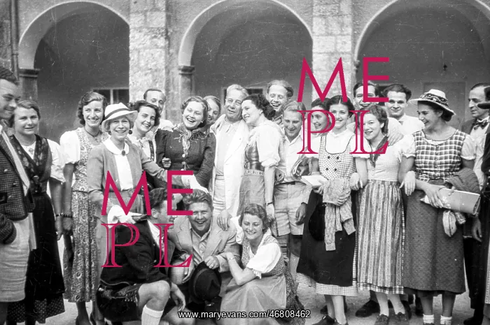 : Ensemble with choreographer Hedwig Schaffgotsch 1936 : Ensemble with choreographer Hedwig Schaffgotsch 1936
