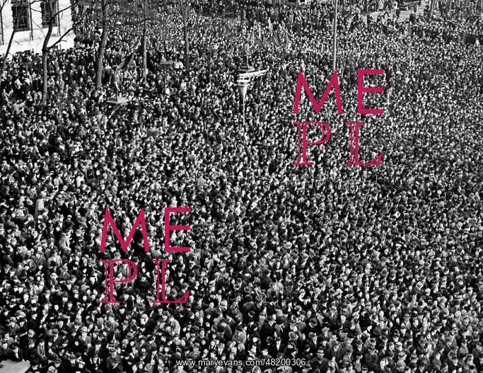 : Enthusiastic crowd in front of the Ministry of Propagnda in : Enthusiastic crowd in front of the Ministry of Propagnda in