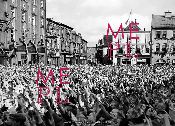 : Enthusiastic people in Jaegerndorf, 1938 : Enthusiastic people in Jaegerndorf, 1938