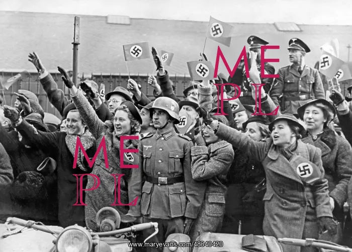 : Enthusiastic population in Bruenn, 1938 : Enthusiastic population in Bruenn, 1938