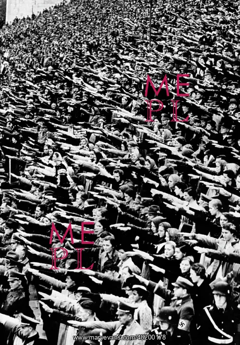 : Enthusiastic spectators during the NSDAP party rally, 1938 : Enthusiastic spectators during the NSDAP party rally, 1938