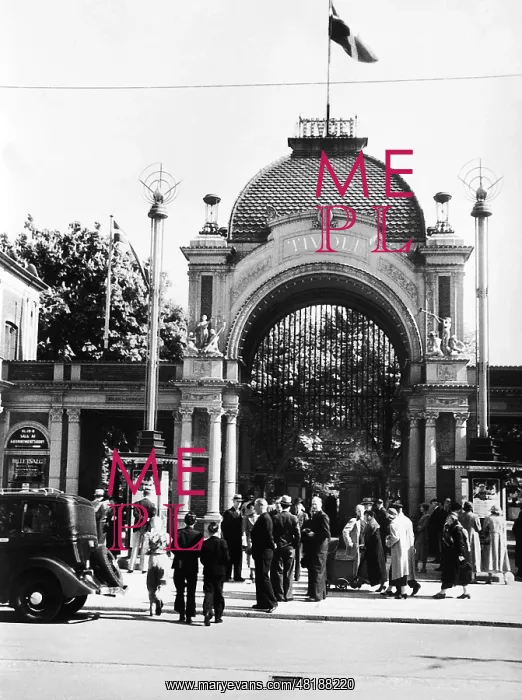 : Entrance of the Tivoli : Entrance of the Tivoli