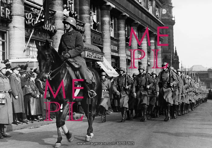 : Entry of German soldiers into Cologne, 1936 : Entry of German soldiers into Cologne, 1936