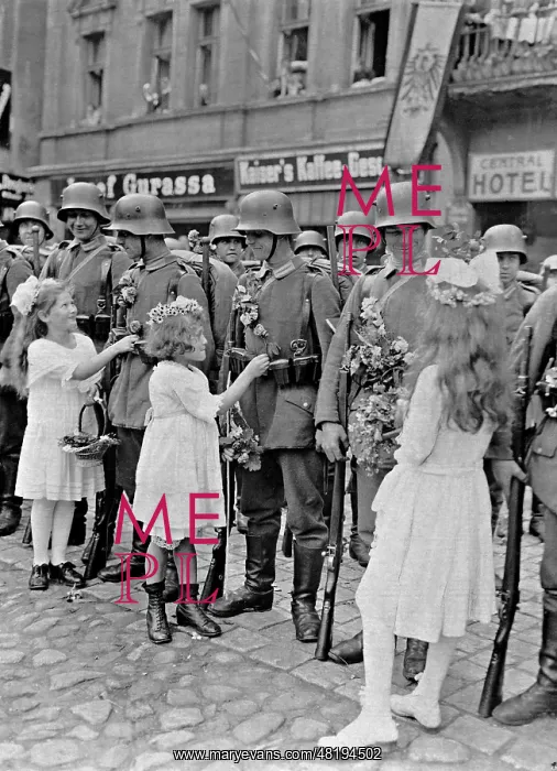 : entry of the Reichswehr troops in Upper Silesia, 1922 : entry of the Reichswehr troops in Upper Silesia, 1922