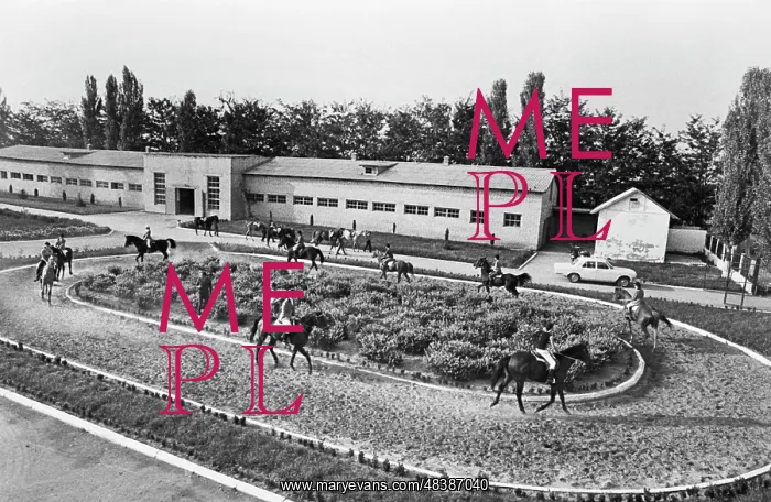 : Equestrian centre : Equestrian centre