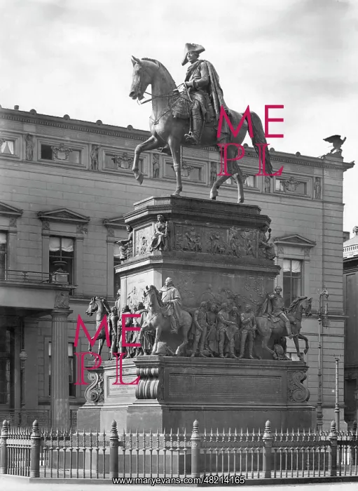 : Equestrian statue of Frederick II the Great in Berlin 1900 : Equestrian statue of Frederick II the Great in Berlin 1900