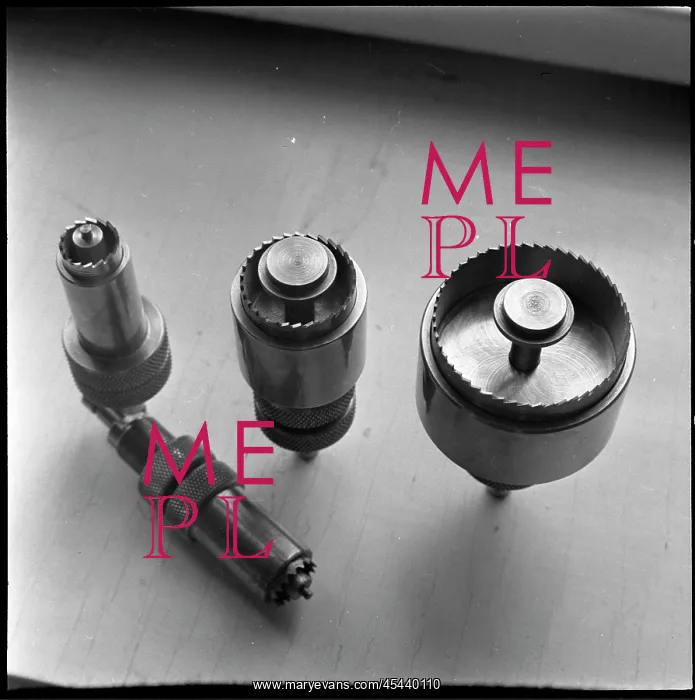 : Equipment for trepanning, trepanning, drill, drills : Equipment for trepanning, trepanning, drill, drills