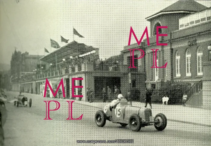 : ERA leading a Bugatti during Mannin Moar Motor Race : ERA leading a Bugatti during Mannin Moar Motor Race