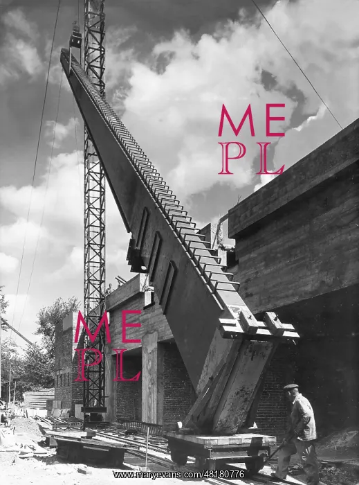 : Erecting a flagpole, 1935 : Erecting a flagpole, 1935