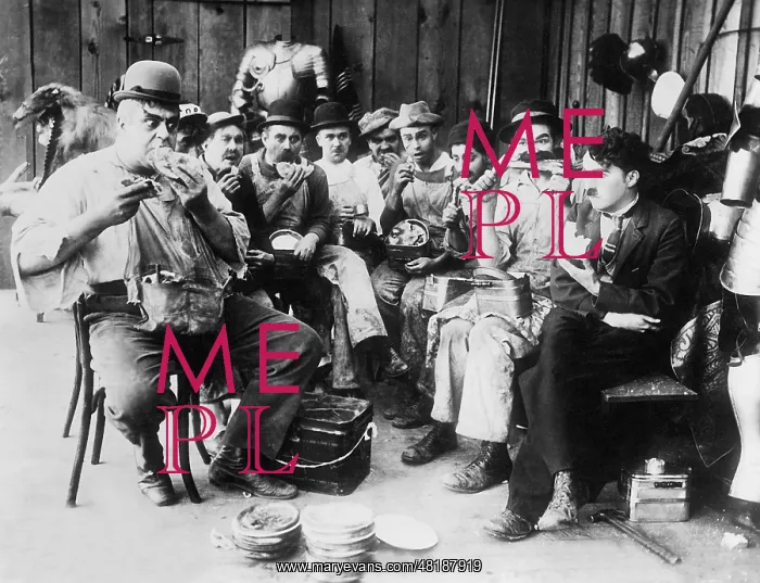 : Eric Campbell, Albert Austin and Charles Chaplin in Behind : Eric Campbell, Albert Austin and Charles Chaplin in Behind