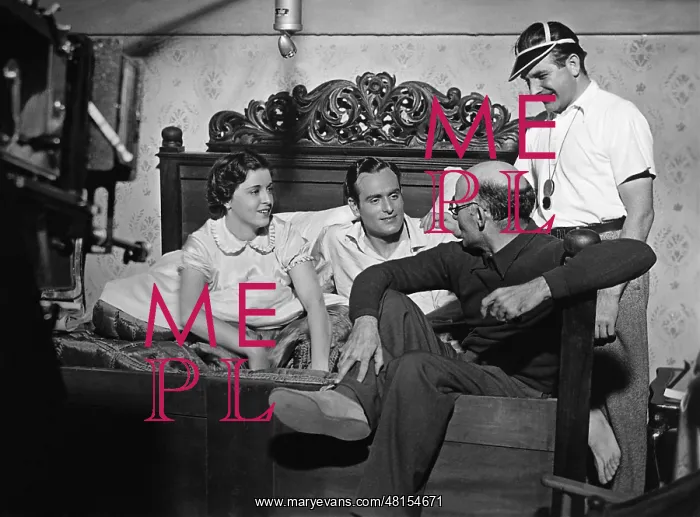 : Erich Engel during the filming of The Night with the Empero : Erich Engel during the filming of The Night with the Empero