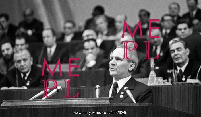 : Erich Honecker makes speech in Kremlin Palace : Erich Honecker makes speech in Kremlin Palace
