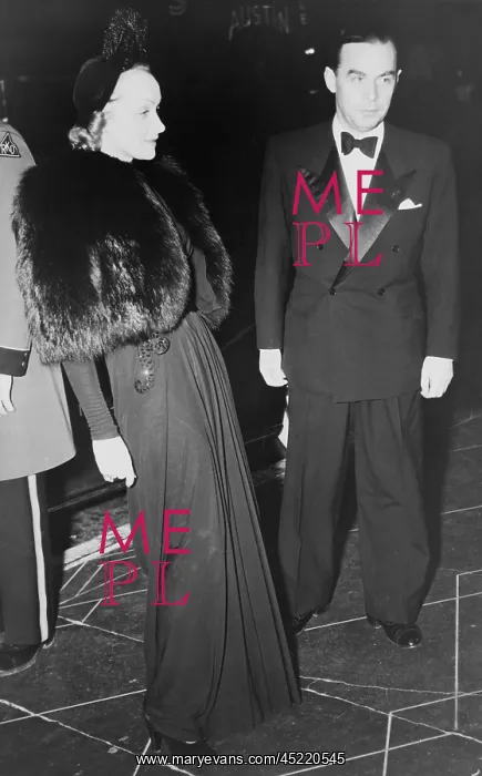 : Erich Maria Remarque (1898-1970) with Marlene ? : Erich Maria Remarque (1898-1970) with Marlene ?